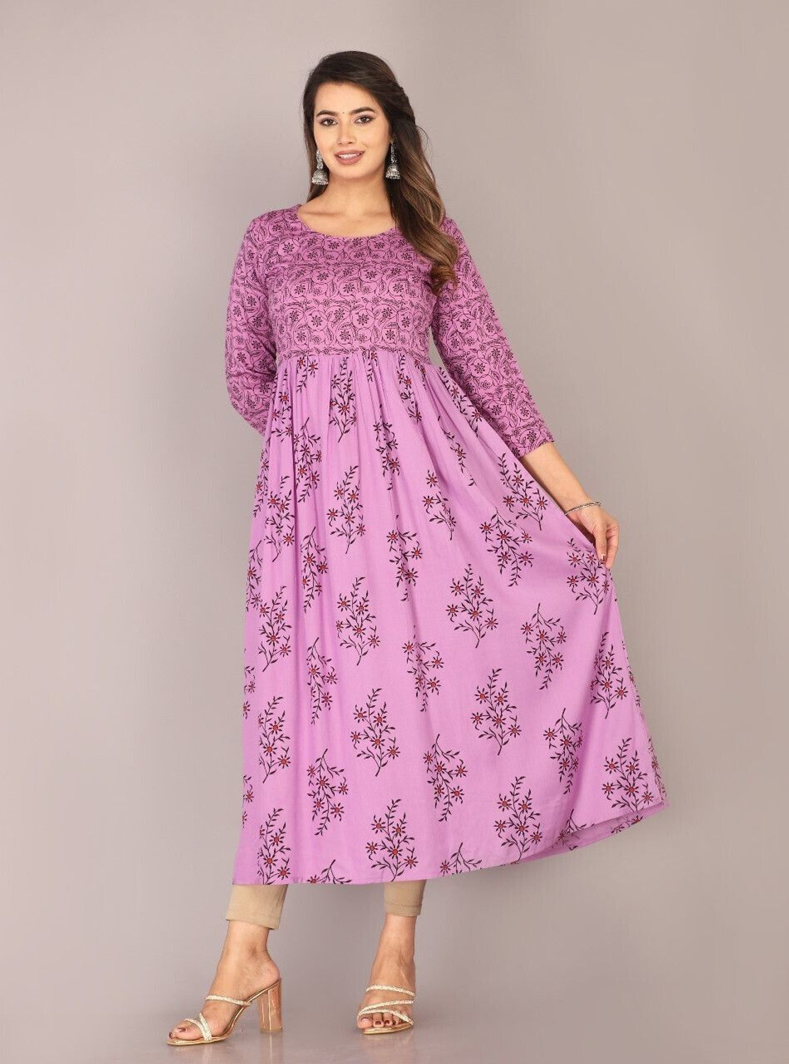 Image of PRIYANSHI DESIGNING Women Printed Anarkali Kurta
