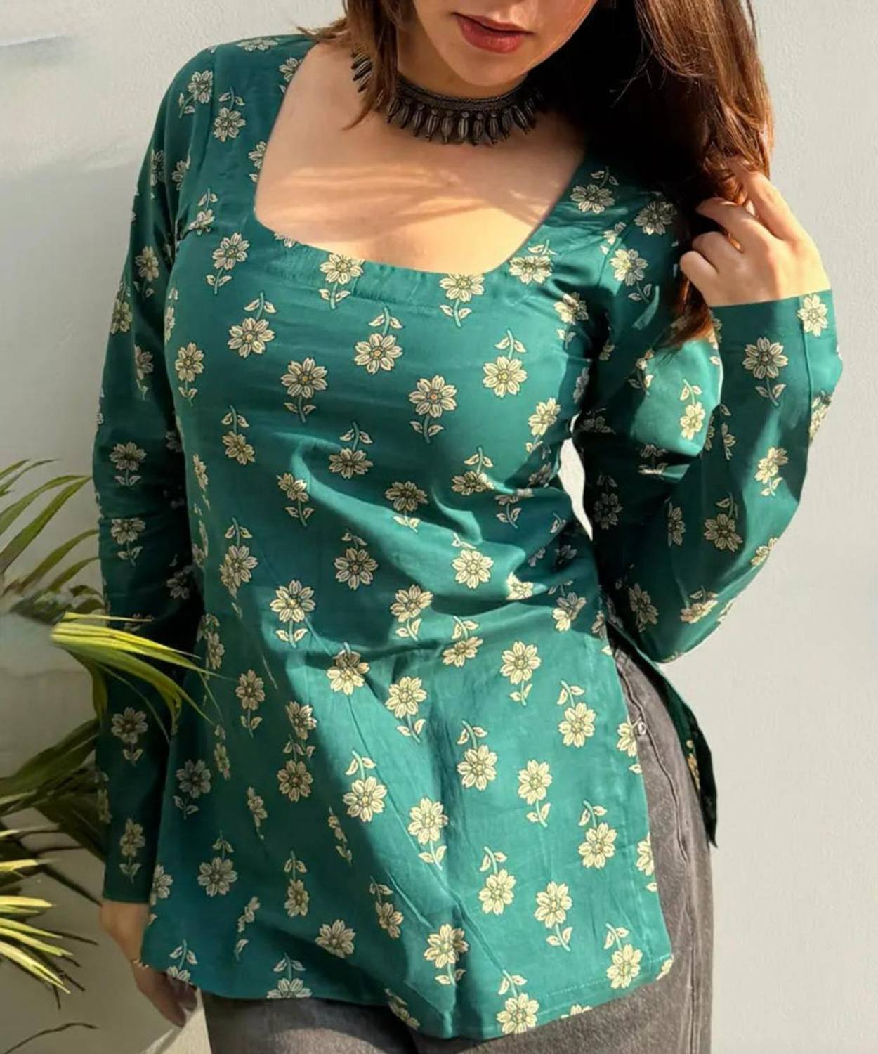 Achyutara Women Floral Print, Printed Straight Kurta