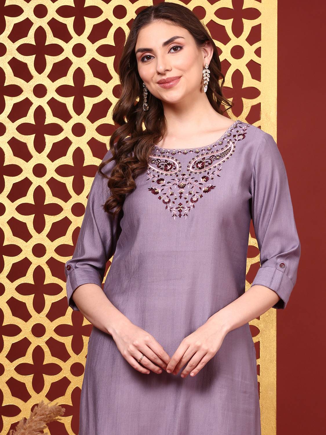 ANOUK Women Embroidered Straight Kurta