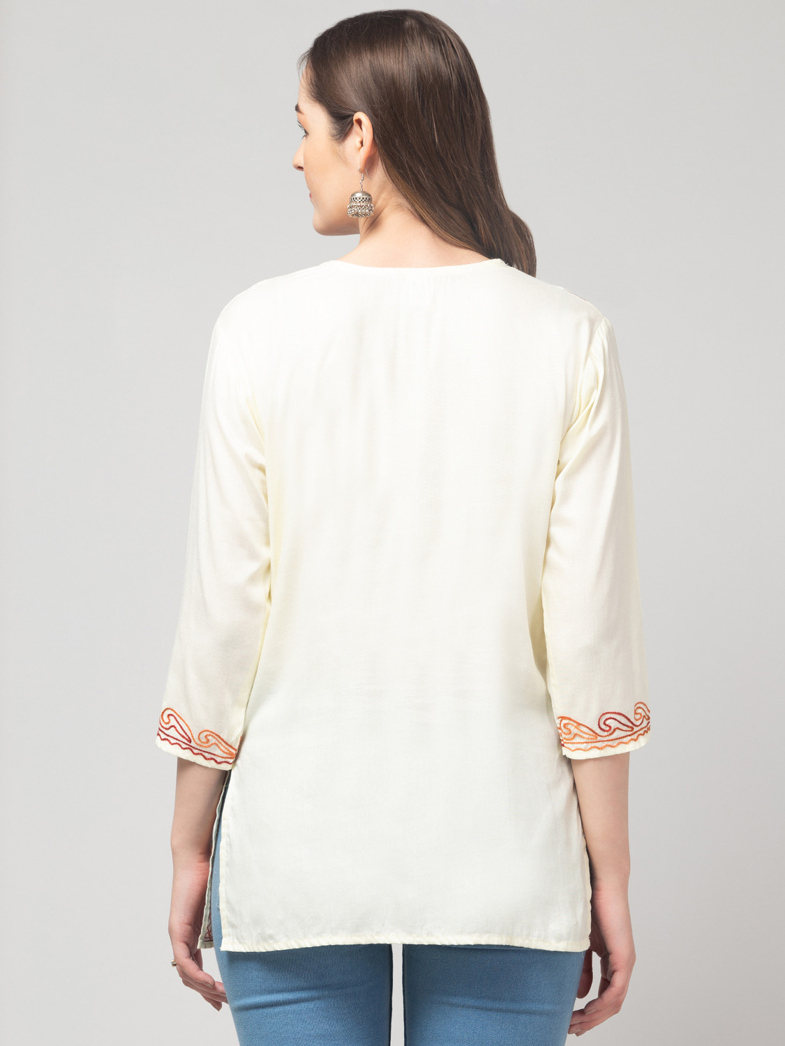 Image of FamBee Women Embroidered Straight Kurta