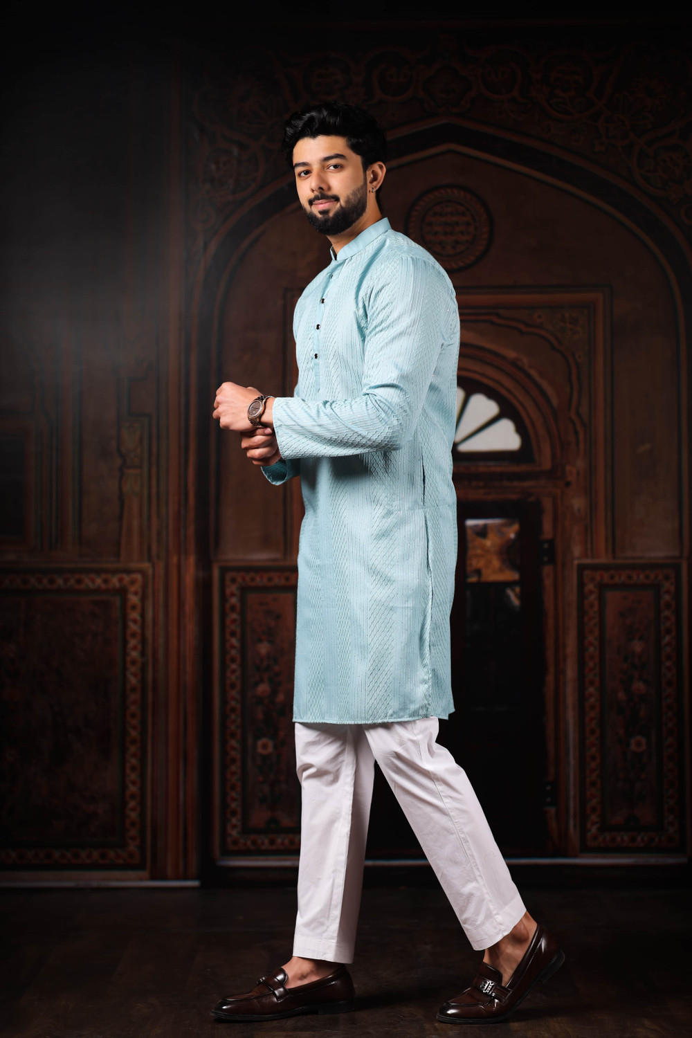 Image of Koshin Men Embroidered Straight Kurta