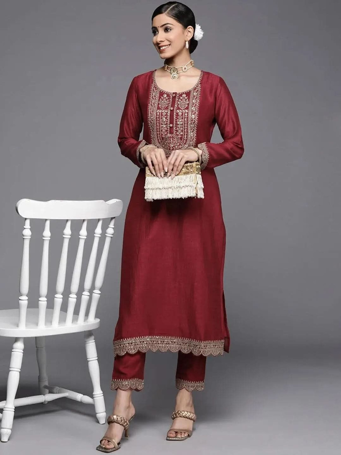 Image of NARACHI TEXWORLD Women Embroidered Straight Kurta