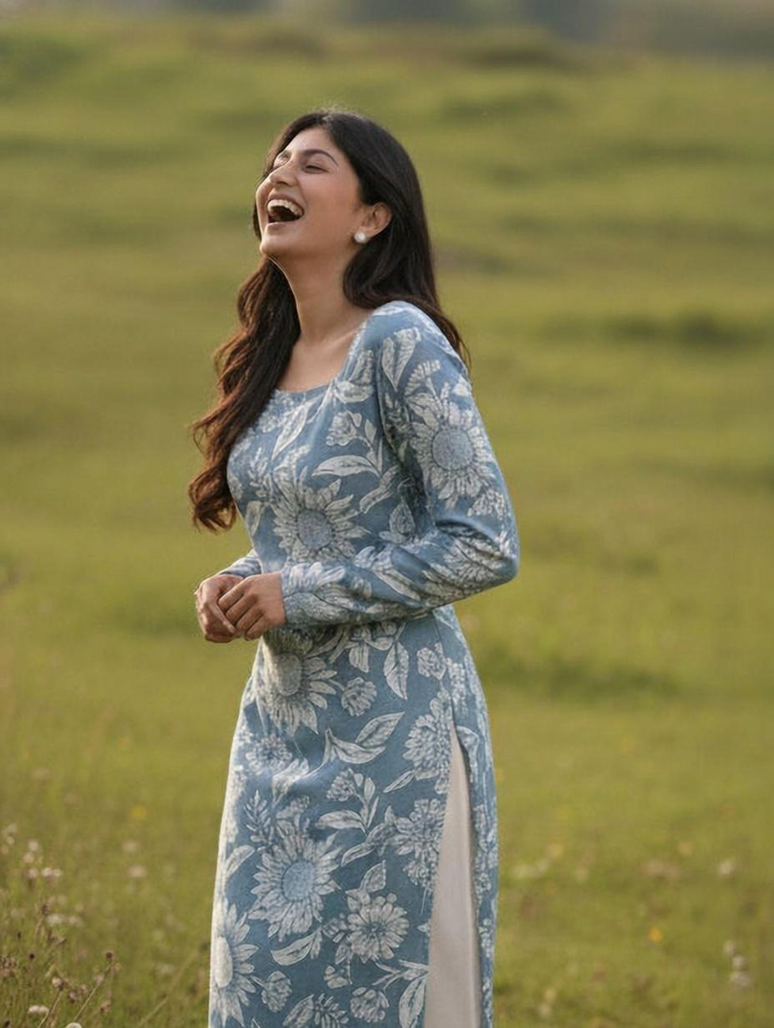 Image of CLANGER Floral Print Pure Cotton Straight Kurta for Women (Grey, Blue)