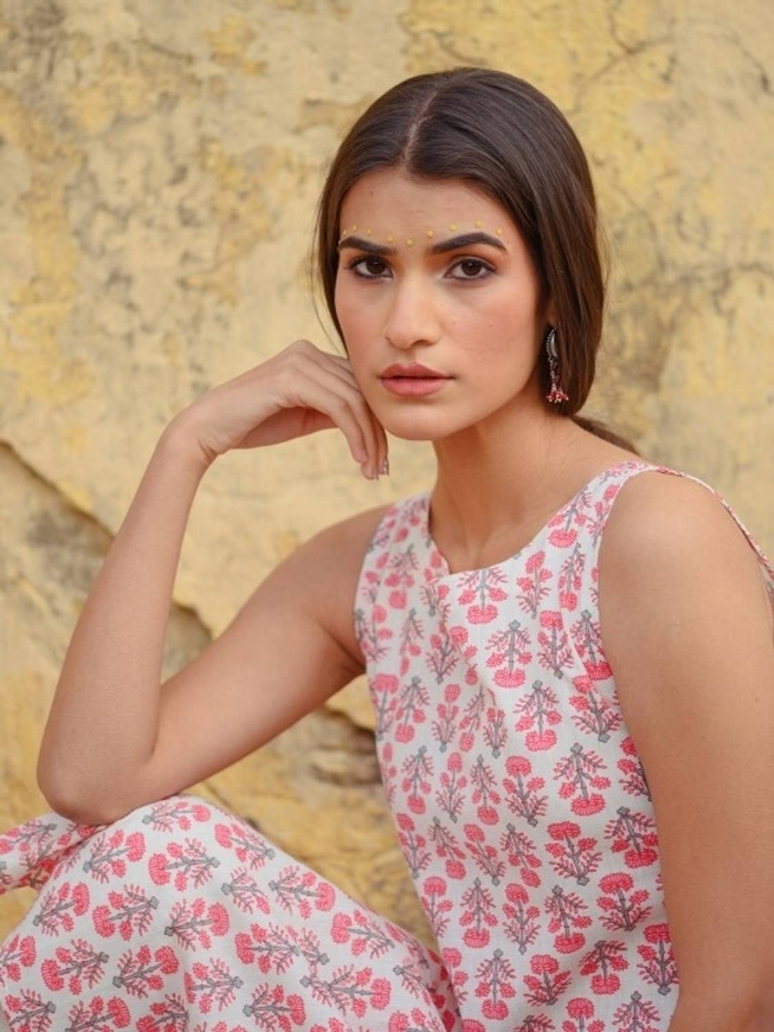 Surhi Women Printed Pure Cotton Straight Kurta (Pink)
