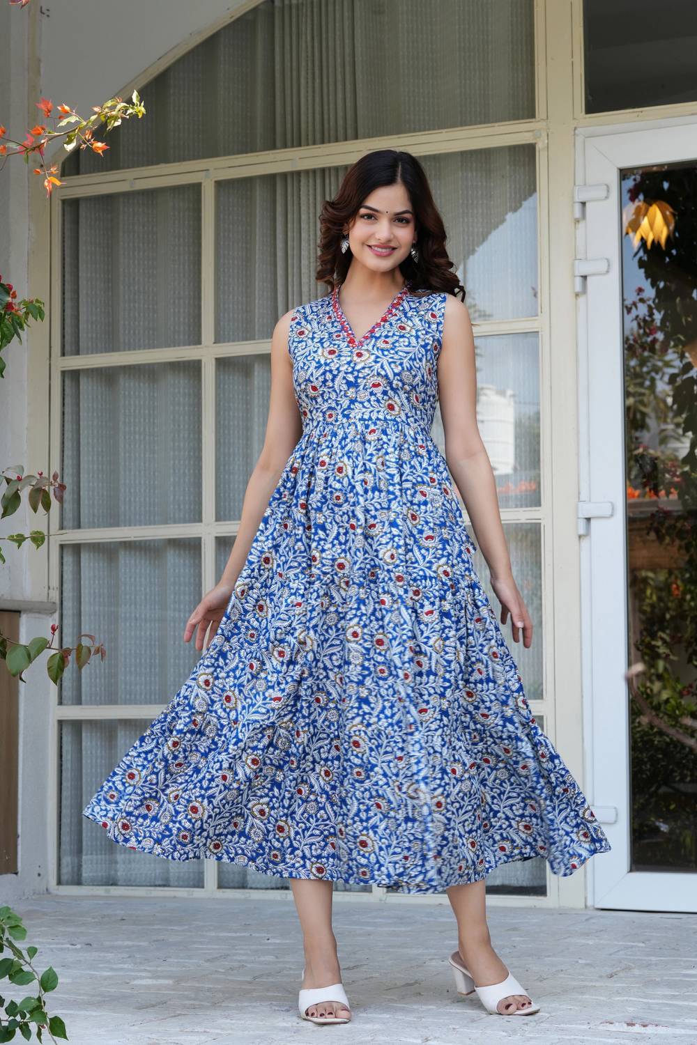 RD Fab Women Embroidered, Floral Print Viscose Rayon Anarkali Kur