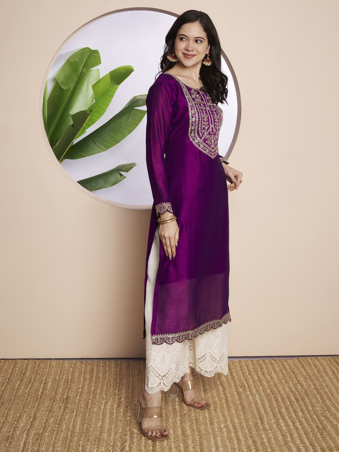 Image of HOUSE OF SETHIA Women Embroidered Straight Kurta