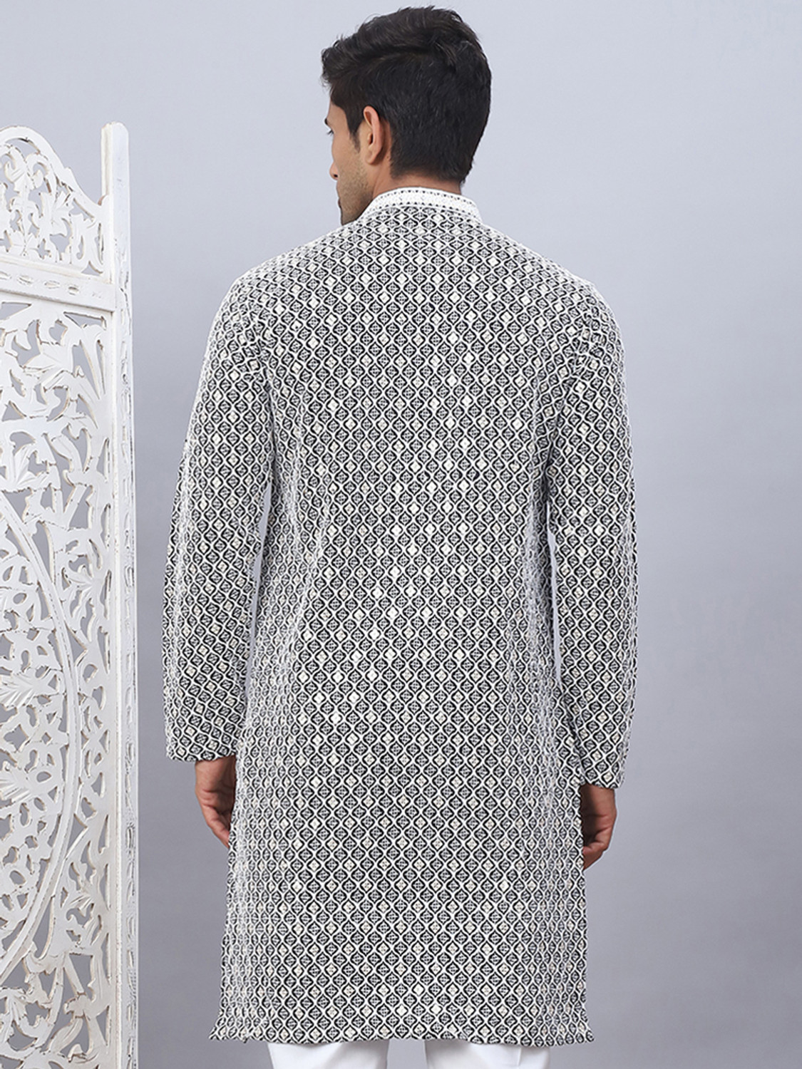 Image of Jompers Men Embroidered Straight Kurta
