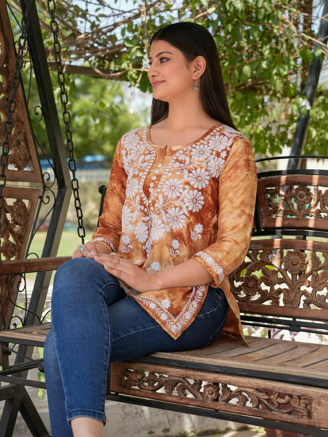 anushansa Women Chikan Embroidery Cape Kurta