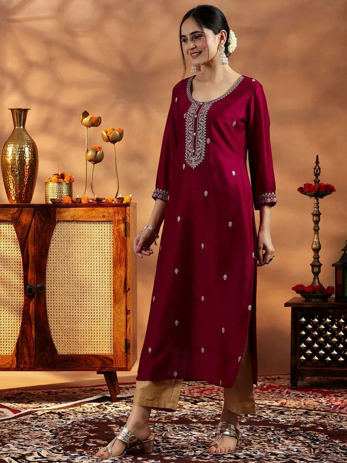 Image of NARACHI TEXWORLD Women Embroidered A-line Kurta