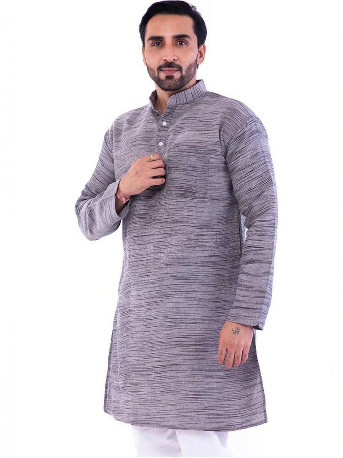 Aaryavar Men Self Design Straight Kurta