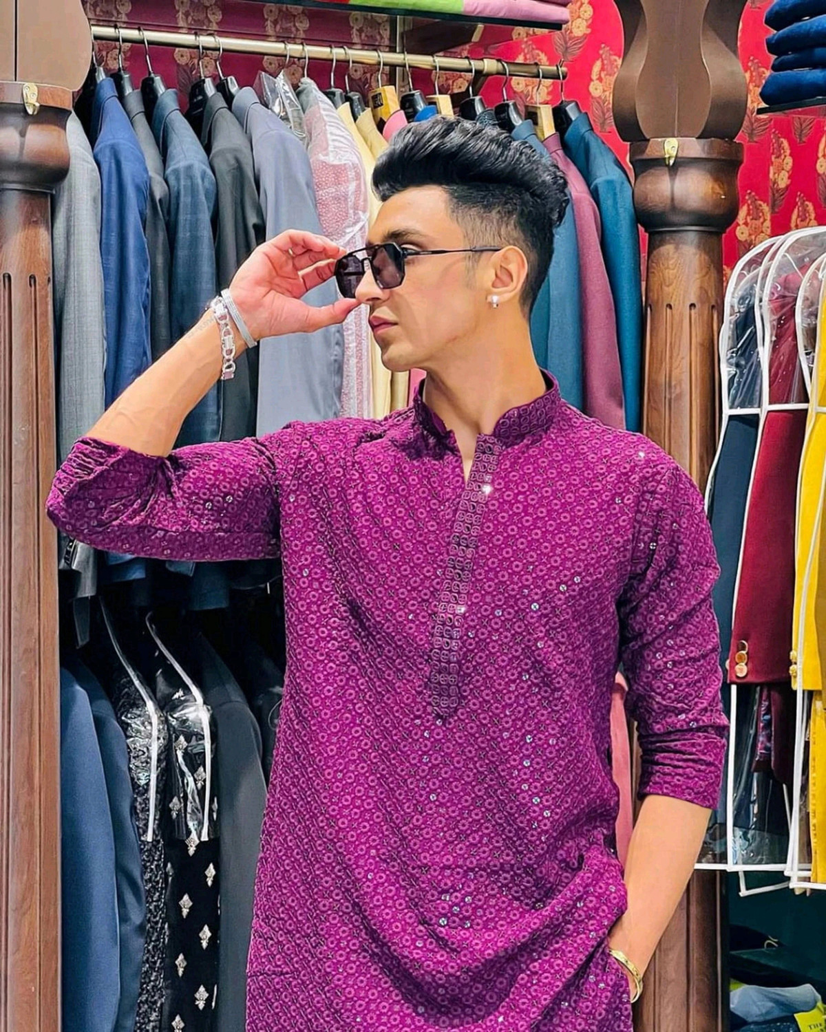Image of Sumiere Men Chikan Embroidery Straight Kurta