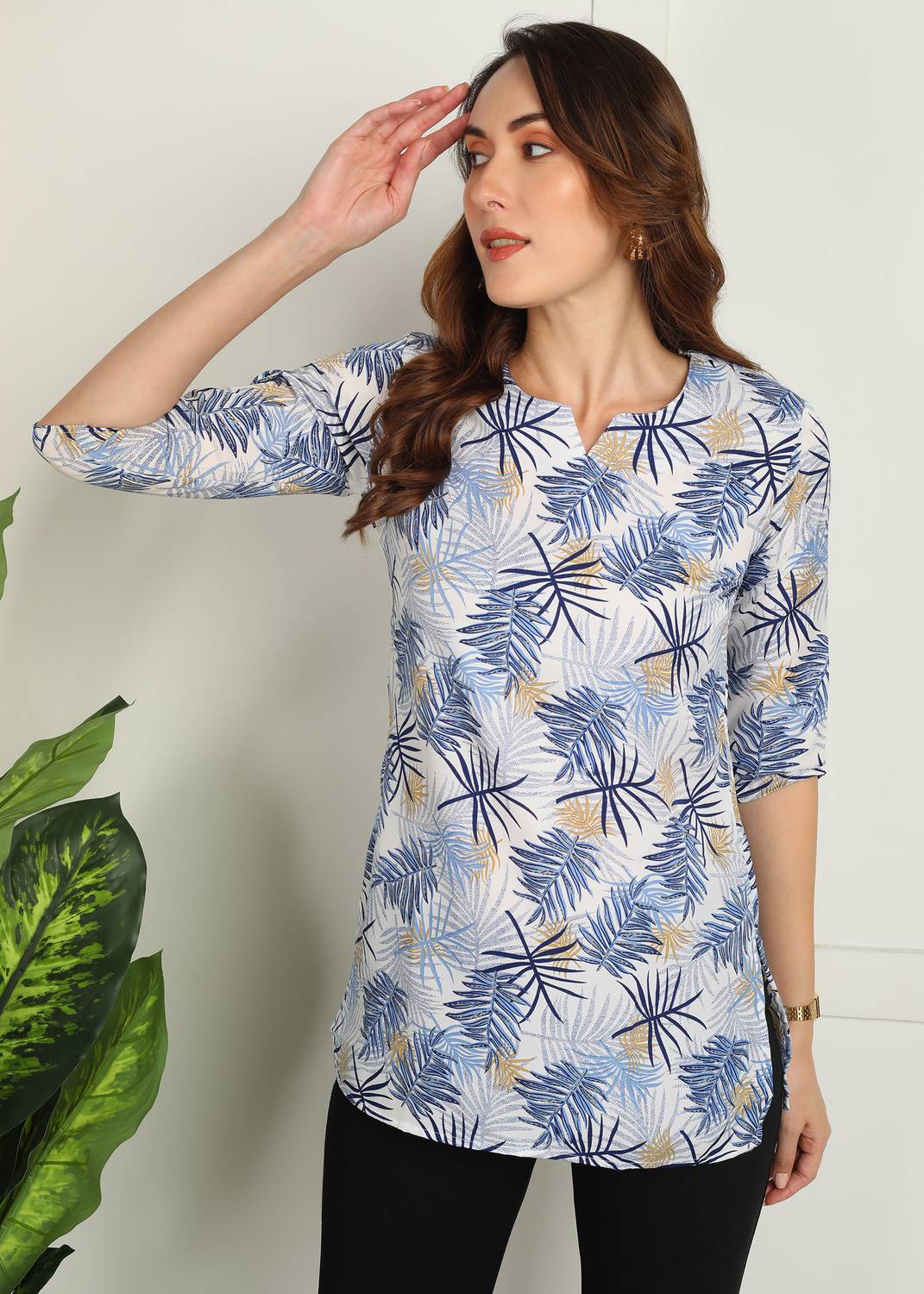 AARAGANA Women Printed Straight Kurta