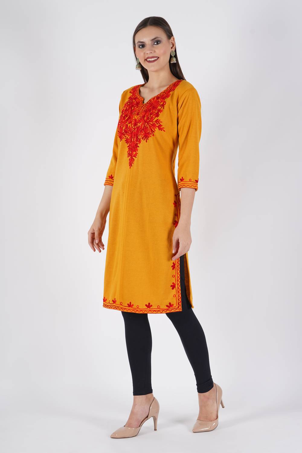 DIAMOND RUBY Women Embroidered Straight Kurta