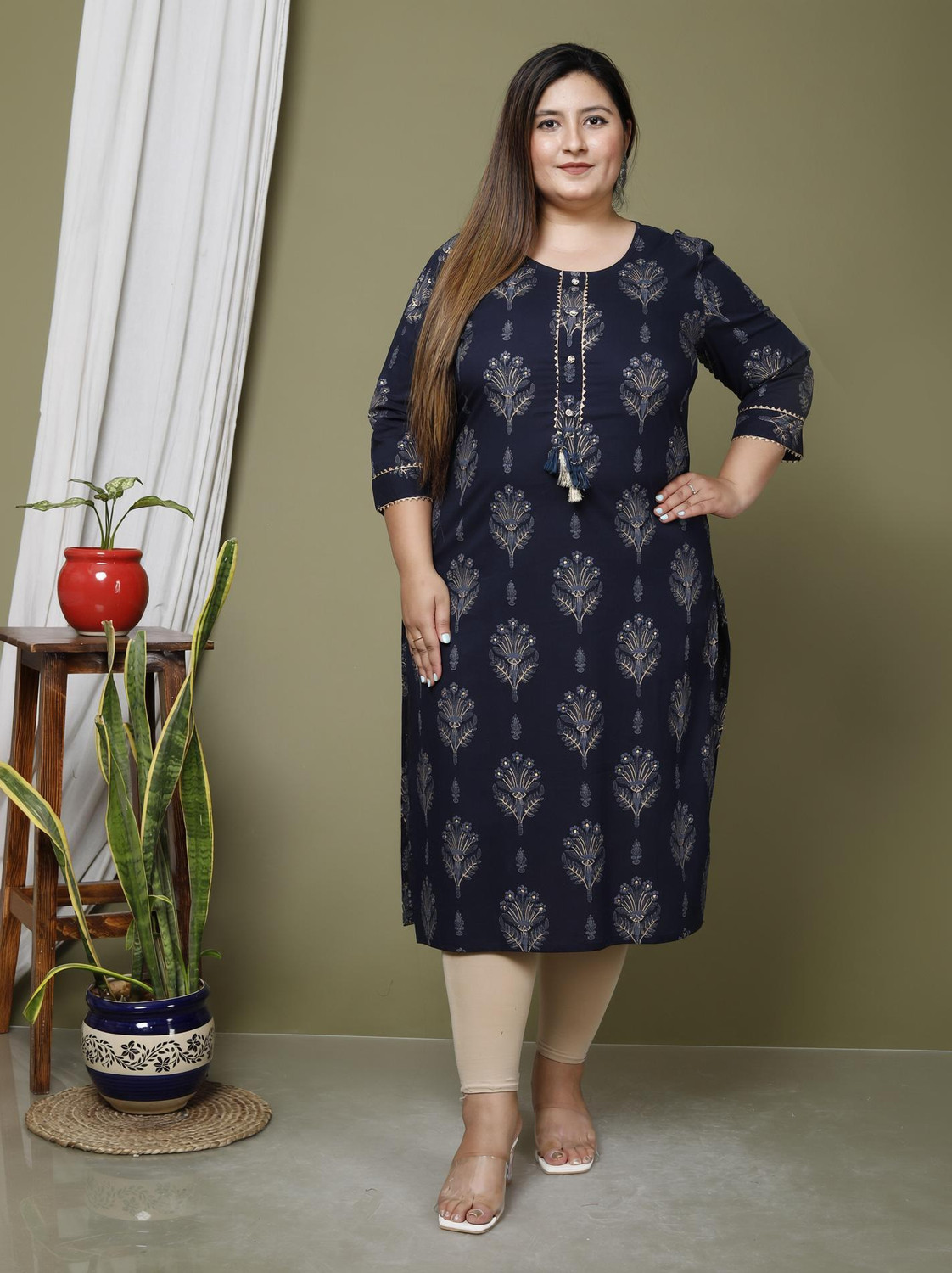 Image of Avnii Women Printed, Floral Print Straight Kurta
