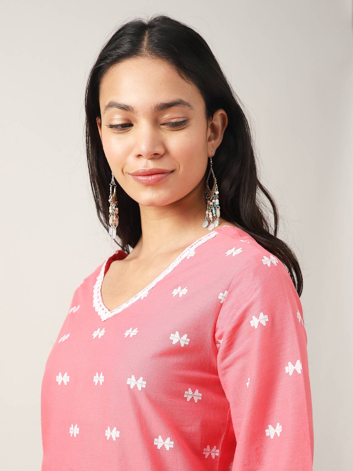 BKApparels Women Pink Printed Straight Kurta - Image 5