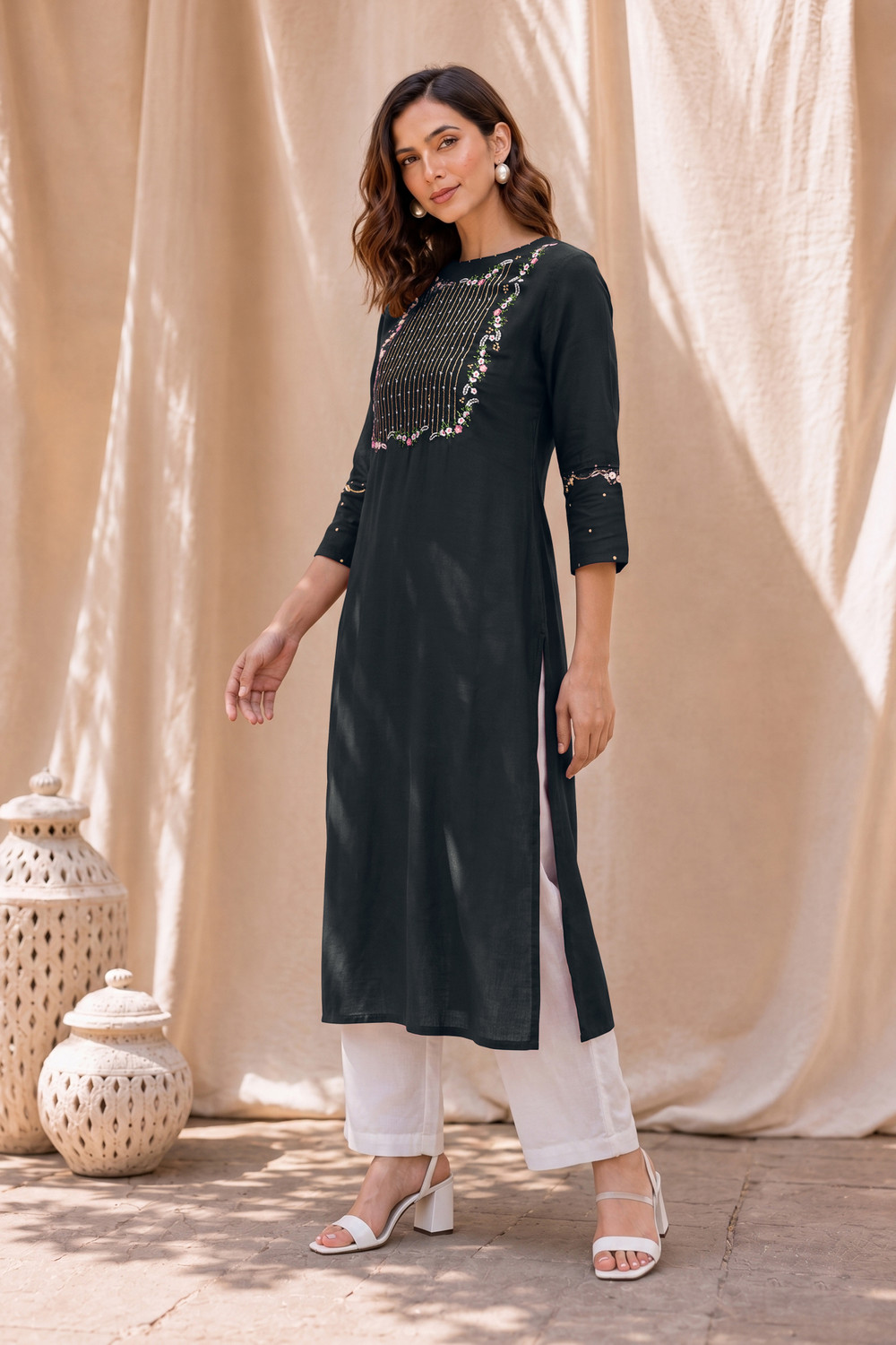 Image of MIRCHI FASHION Women Embroidered Straight Kurta