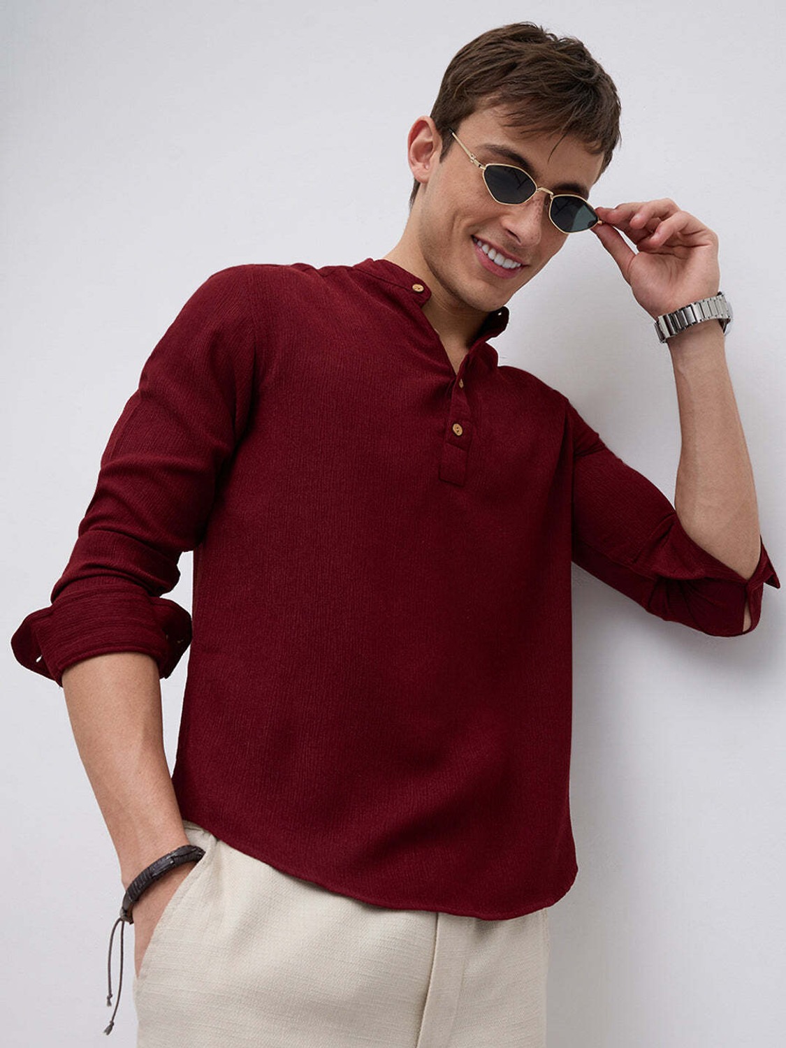 Image of VASTRADO Solid Pure Cotton Straight Kurta for Men (Maroon)