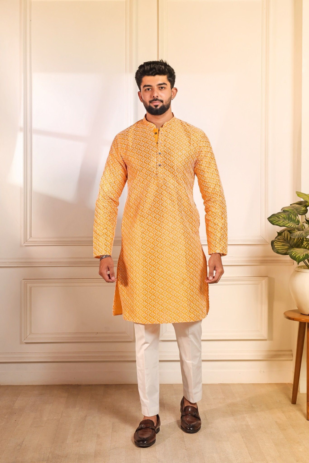 Image of Koshin Men Embroidered Straight Kurta