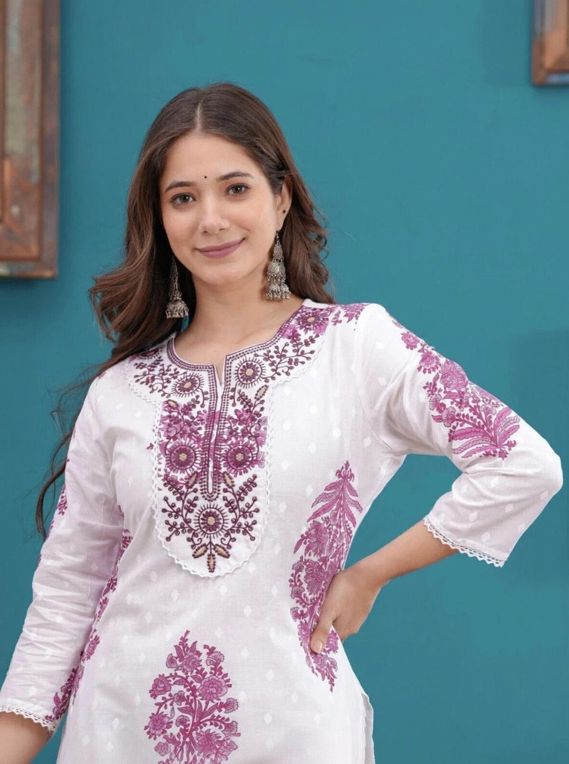 Image of Wawlooks Women Printed Straight Kurta
