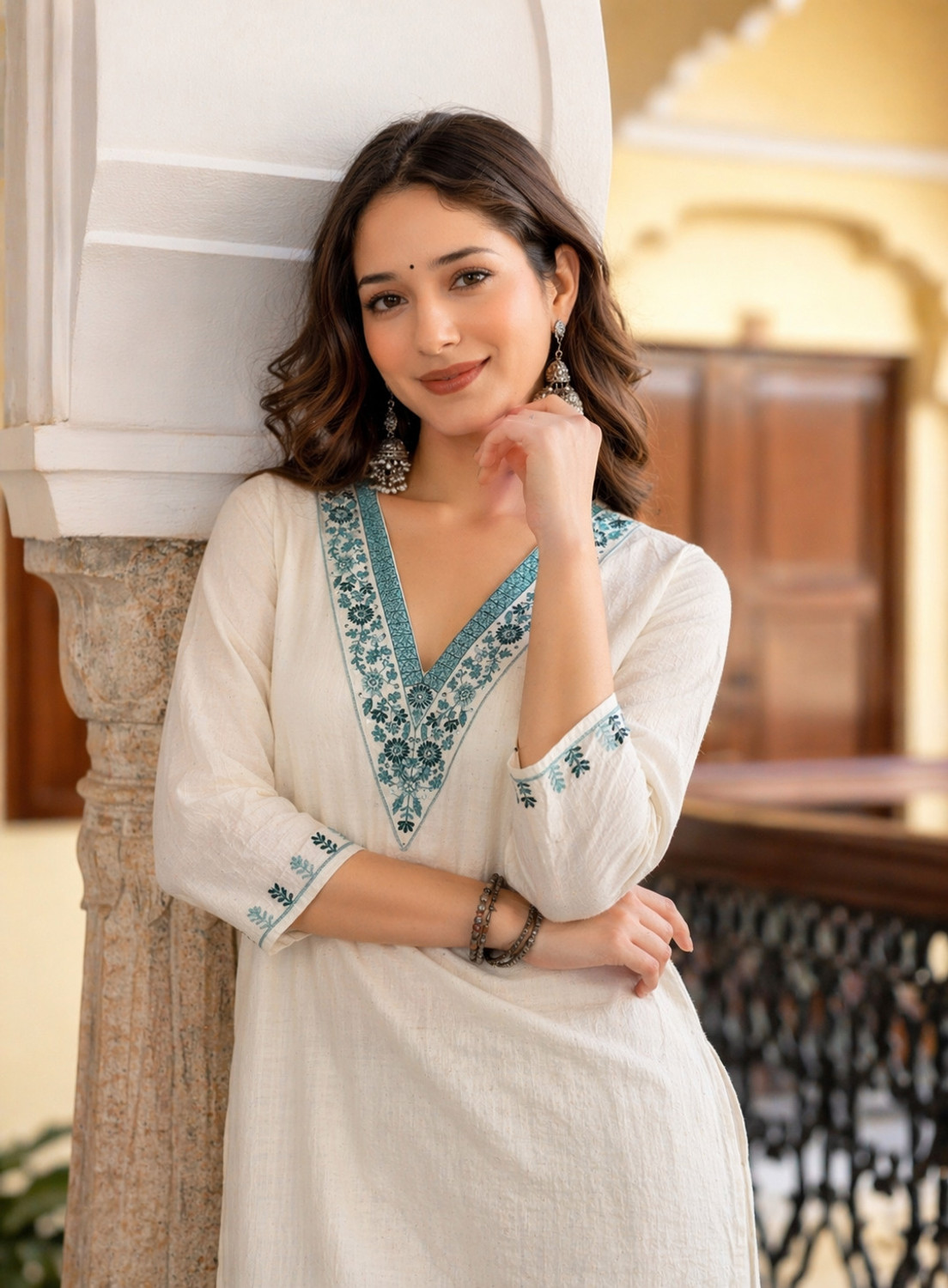Image of AOSLY Women Embroidered Straight Kurta