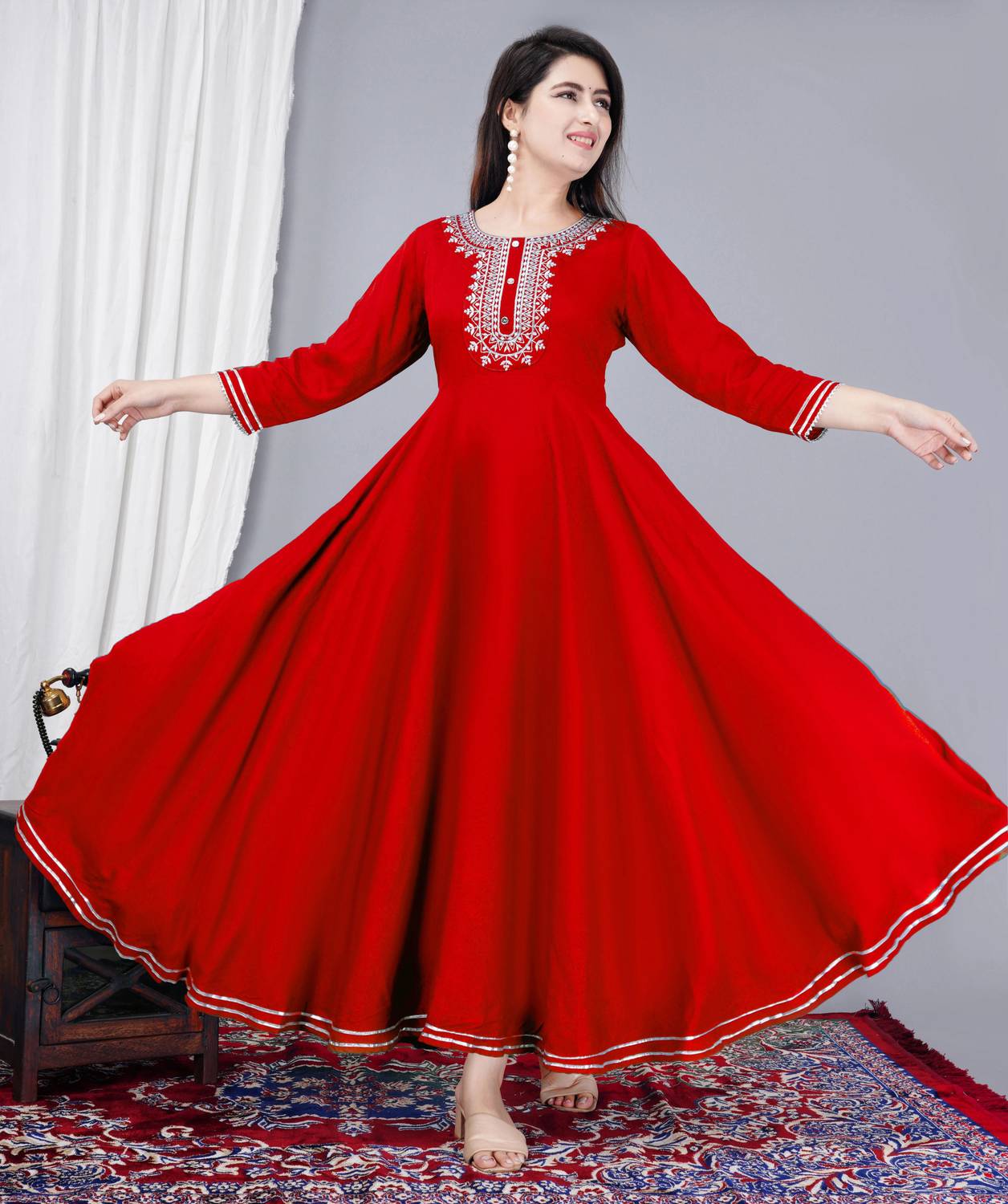 Nikhat Women Solid Viscose Rayon Anarkali Kurta (Red)