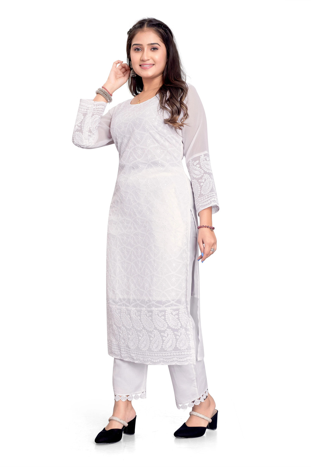 Image of KAYRAAH Women Embroidered Straight Kurta
