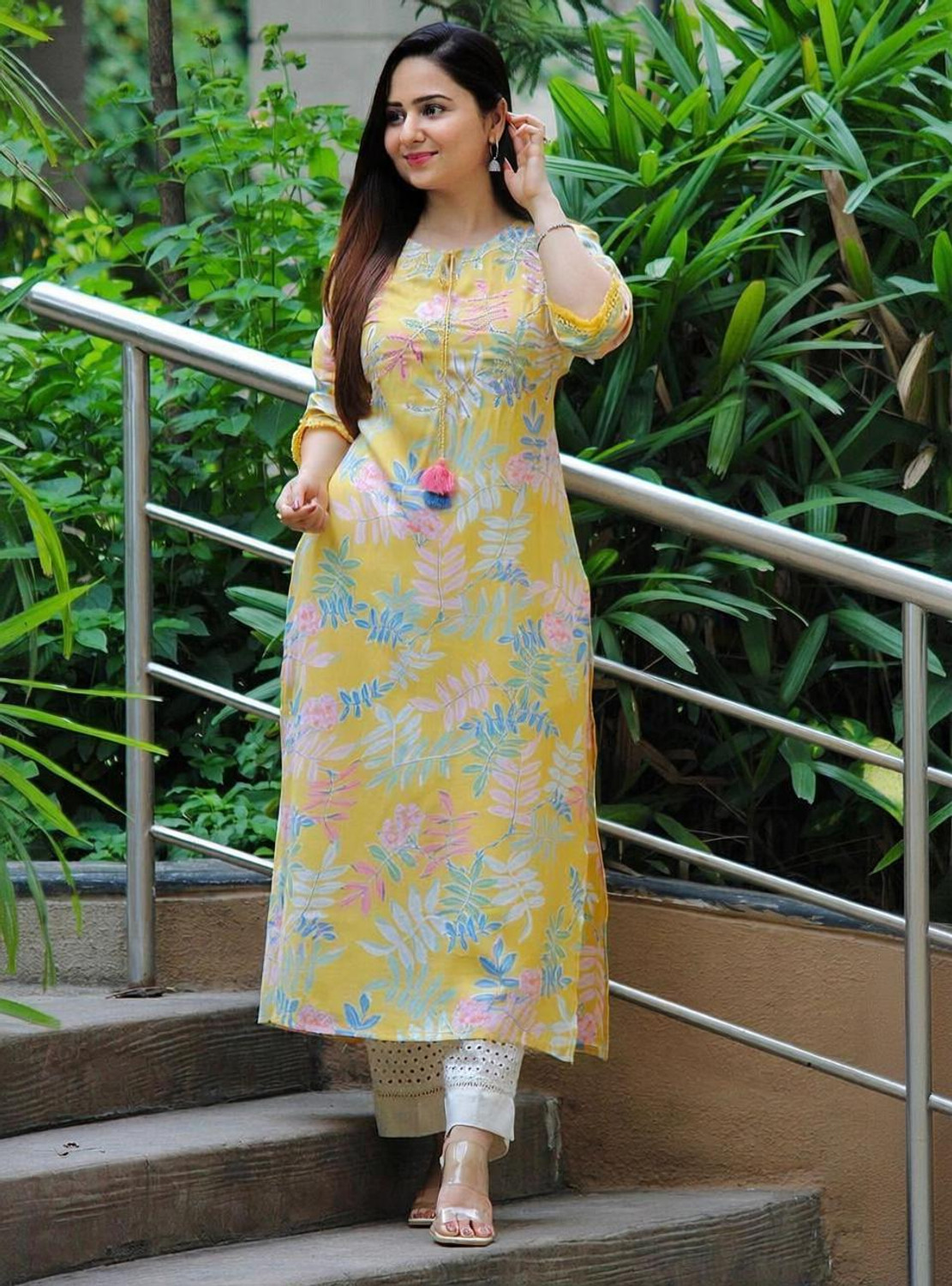 Image of Sa Rasa Women Floral Print Straight Kurta