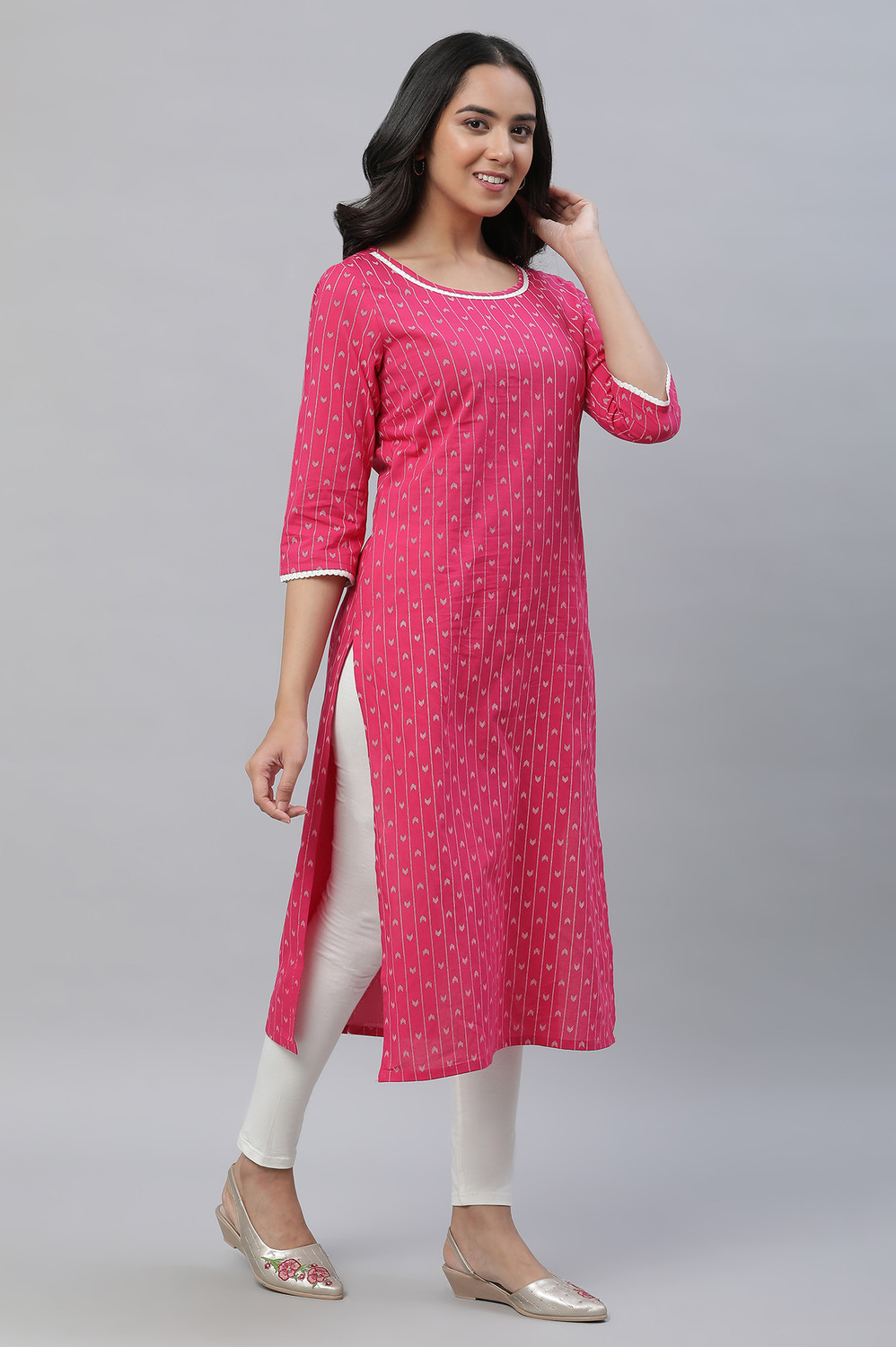Image of Aurelia Women Geometric Print Straight Kurta
