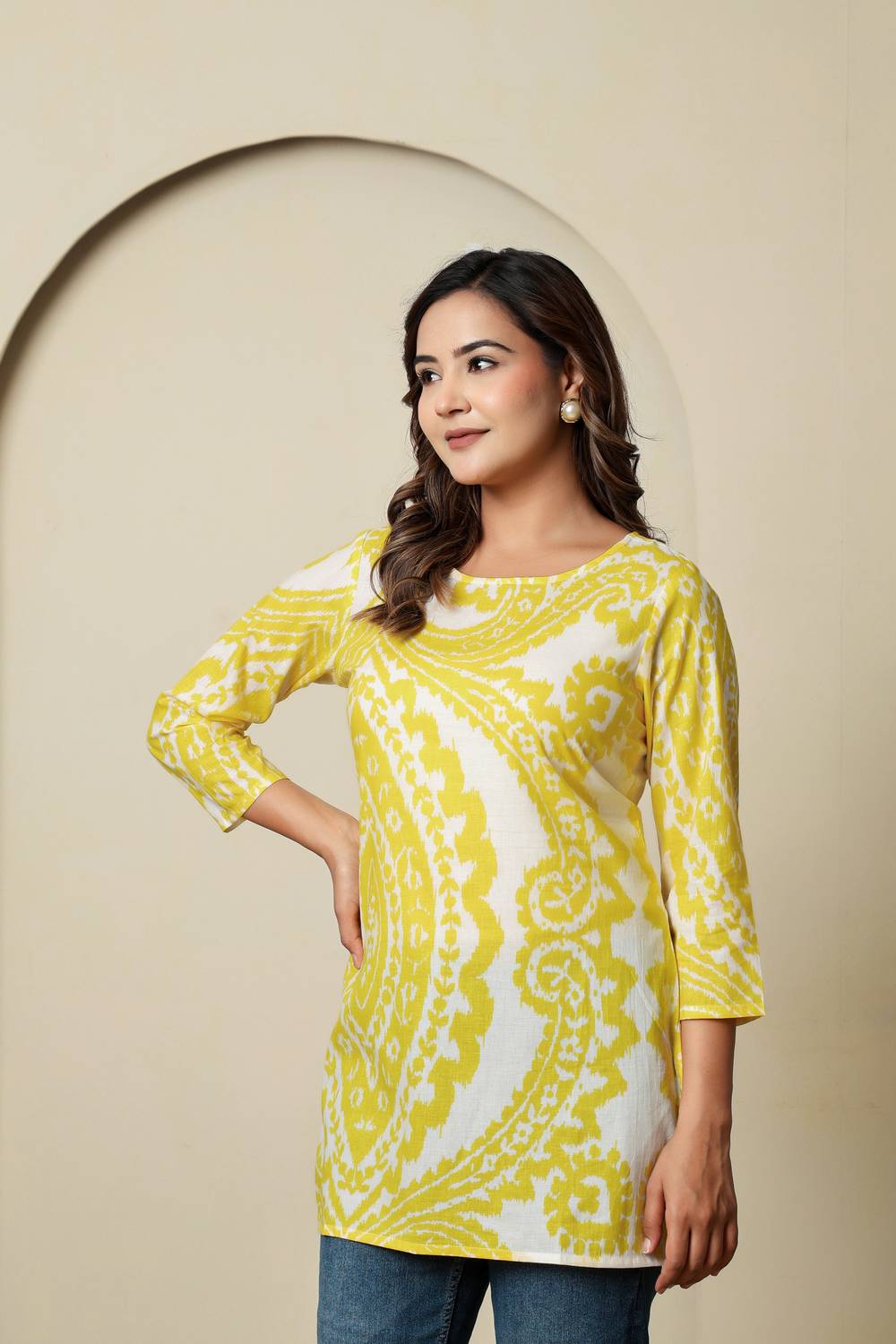 El Cielo Women Abstract Cotton Blend Straight Kurta (Yellow)