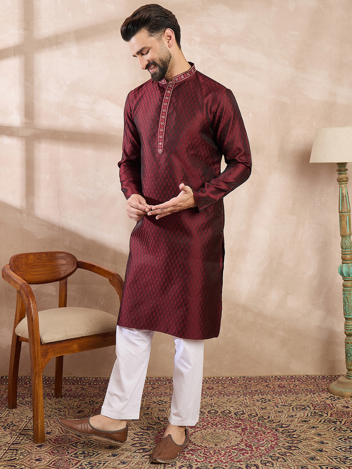 Image of Ethnic Bay Men Woven Design Straight Kurta
