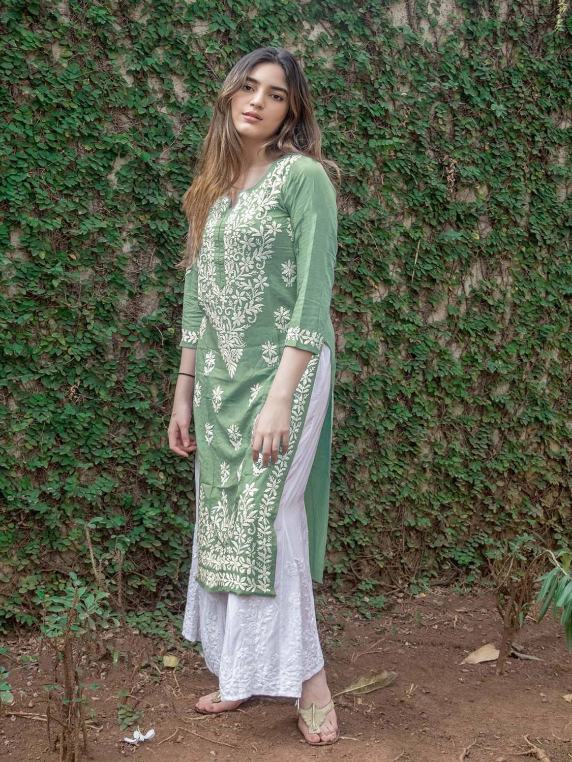 Ewedoos Women Embroidered Straight Kurta - Image 3