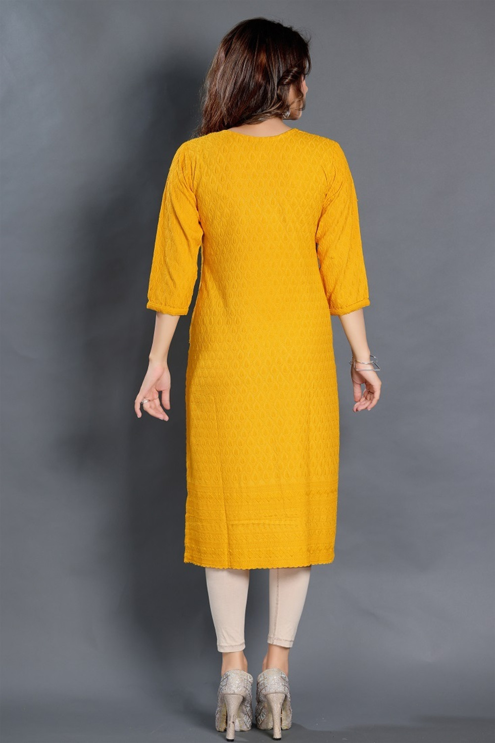 Image of Dream & Dzire Women Chikan Embroidery Straight Kurta