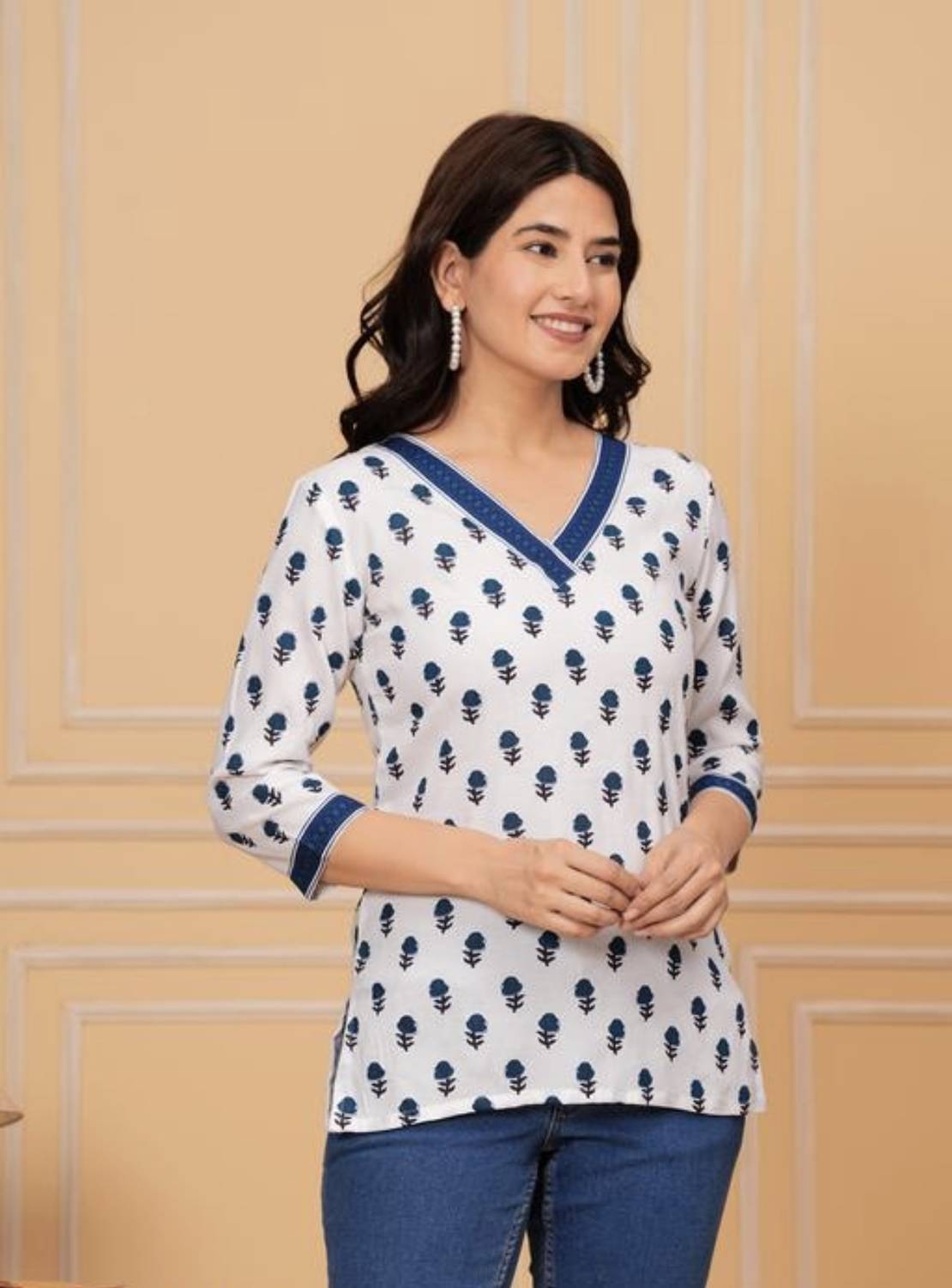 Aarohi Fashion Women Printed A-line Kurta