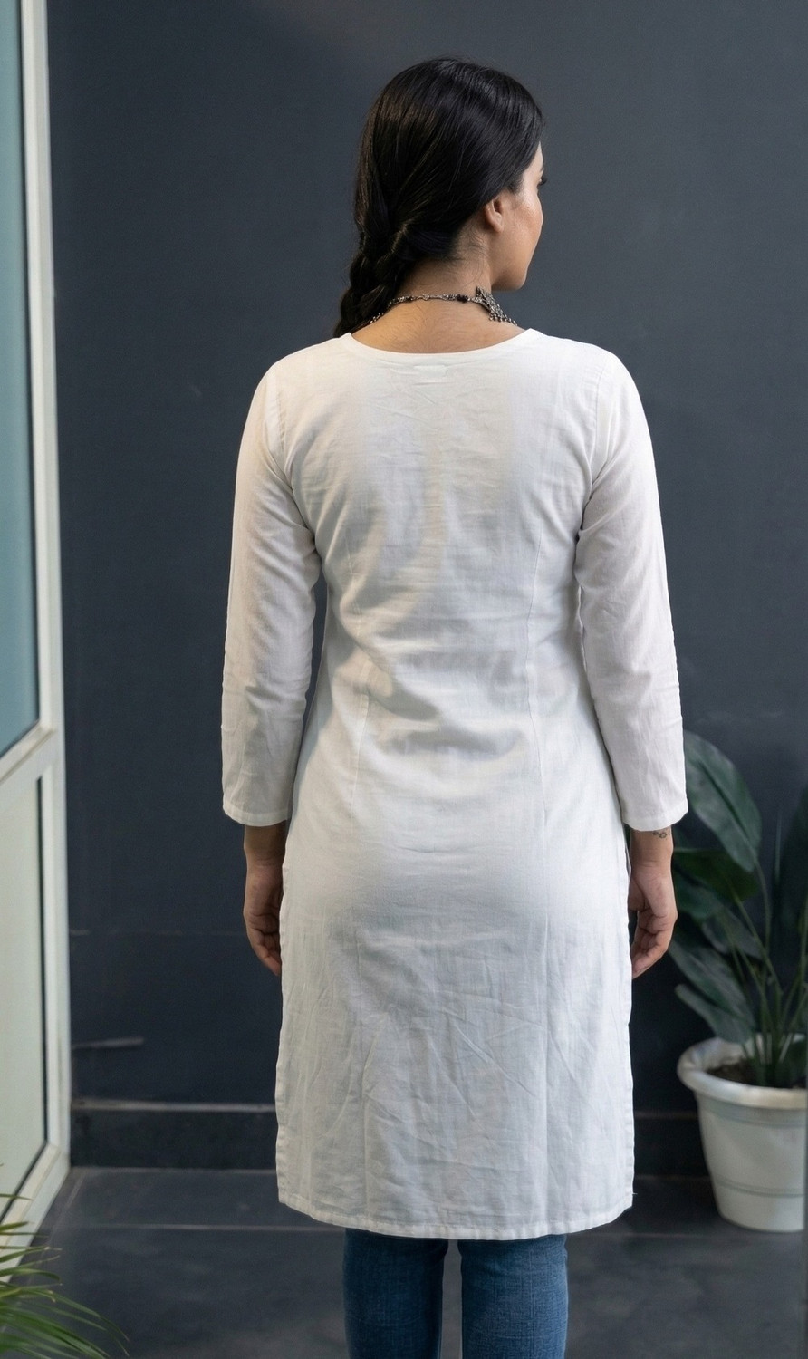 Image of TRANDTIDE Women Solid Straight Kurta