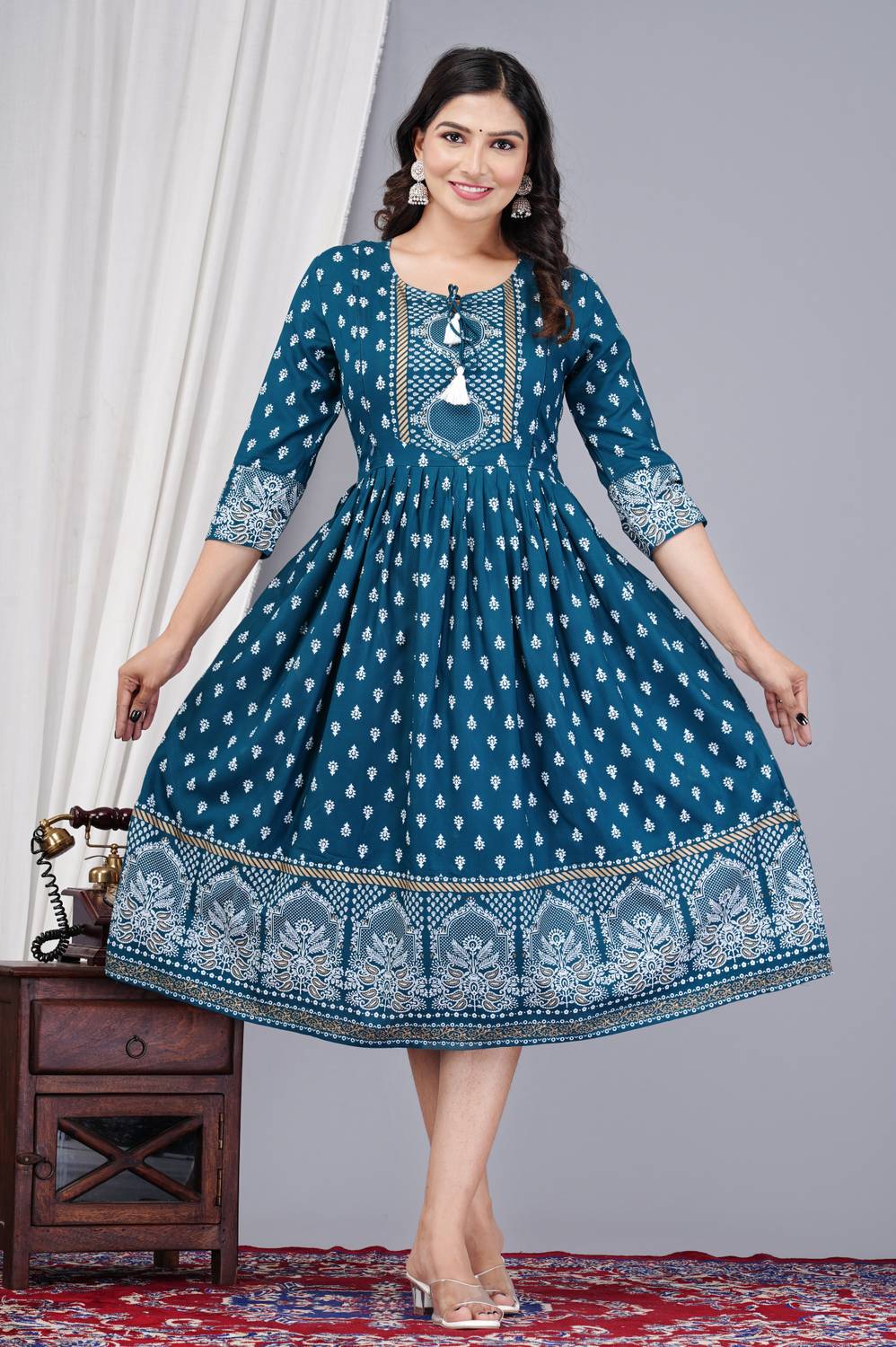 Vorcia Women Embellished Anarkali Kurta