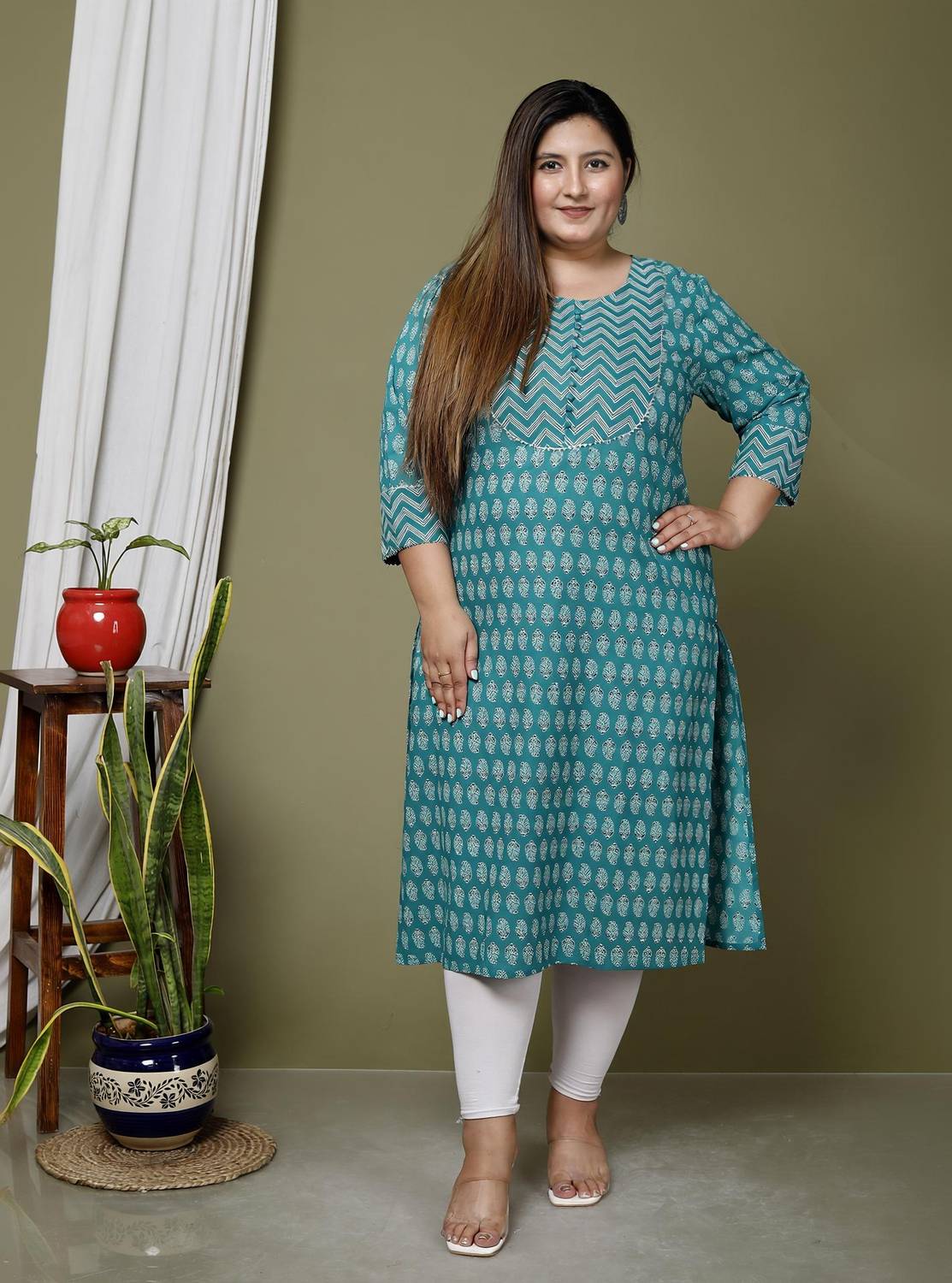 Avnii Women Printed, Floral Print Straight Kurta
