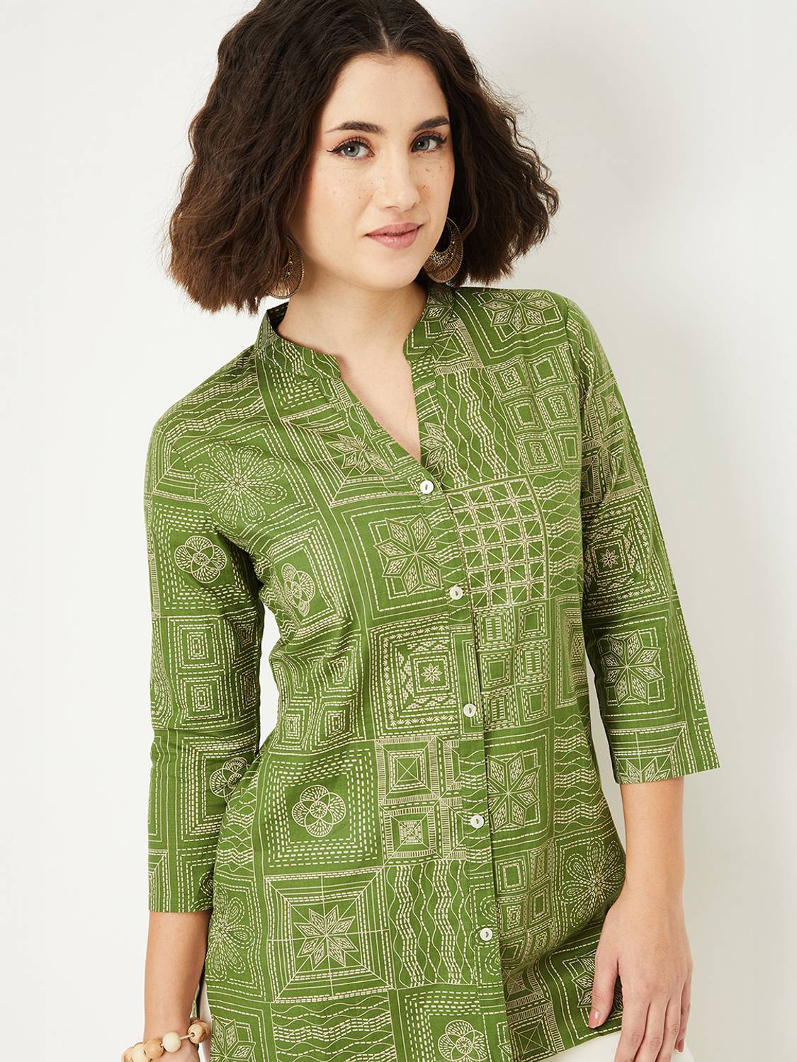 max Women Embroidered Cotton Blend A-line Kurta (Green)