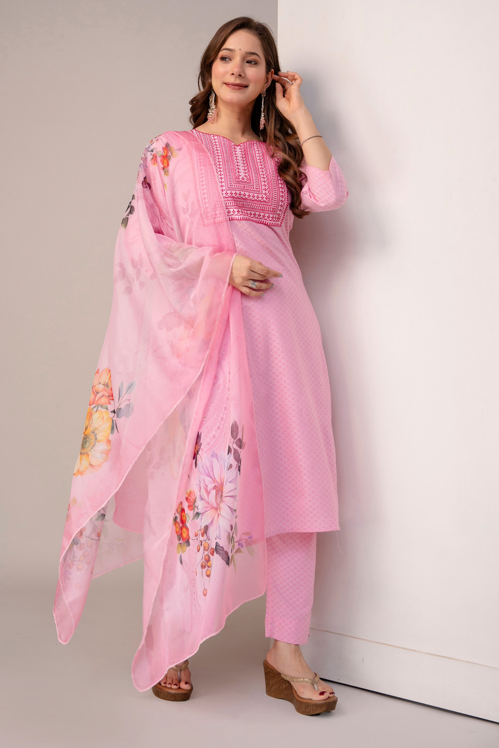 Image of DIGIFAB Women Embroidered, Floral Print A-line Kurta