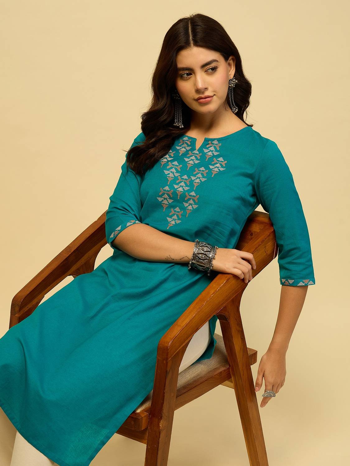 ANOUK Women Embroidered Straight Kurta