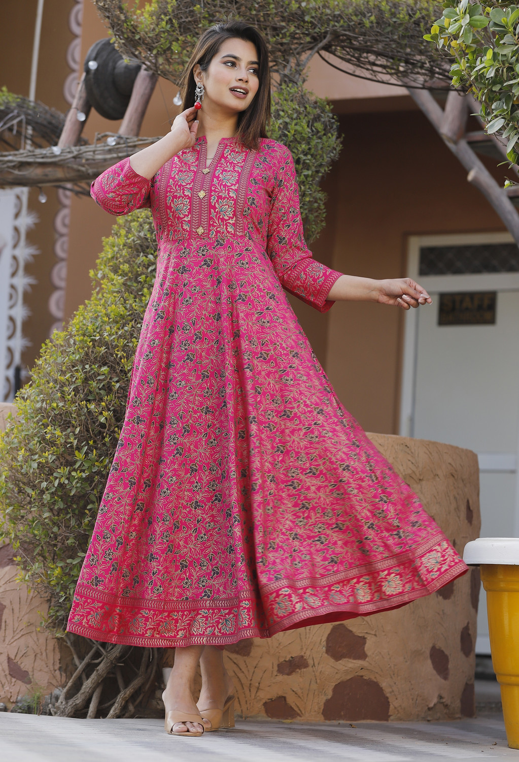 Image of Aaradhiya Traders Women Printed Anarkali Kurta