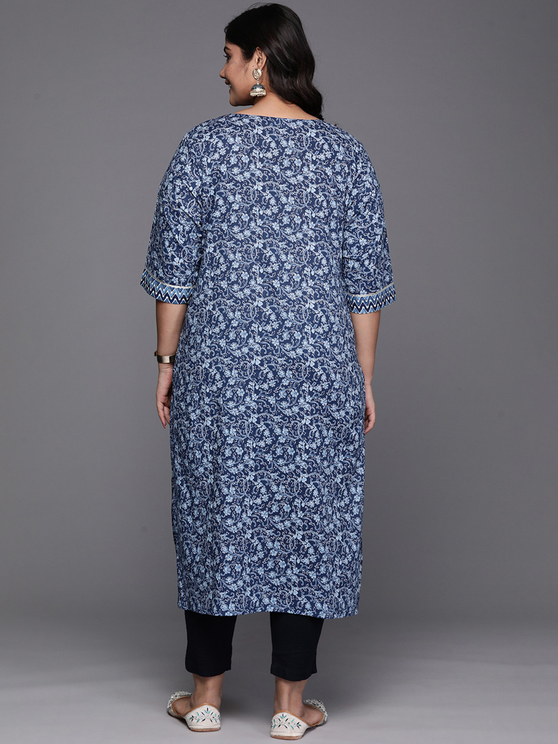 Image of EXTRA LOVE BY LIBAS Women Floral Print, Geometric Print Straight Kurta