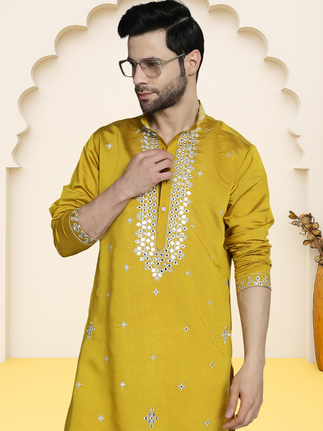 Image of Jompers Men Embroidered Straight Kurta