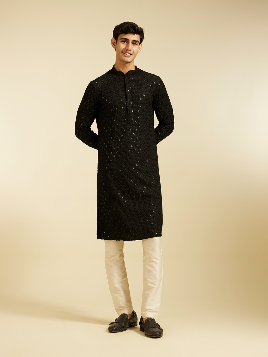 DIWAS by Manyavar Men Embroidered Straight Kurta