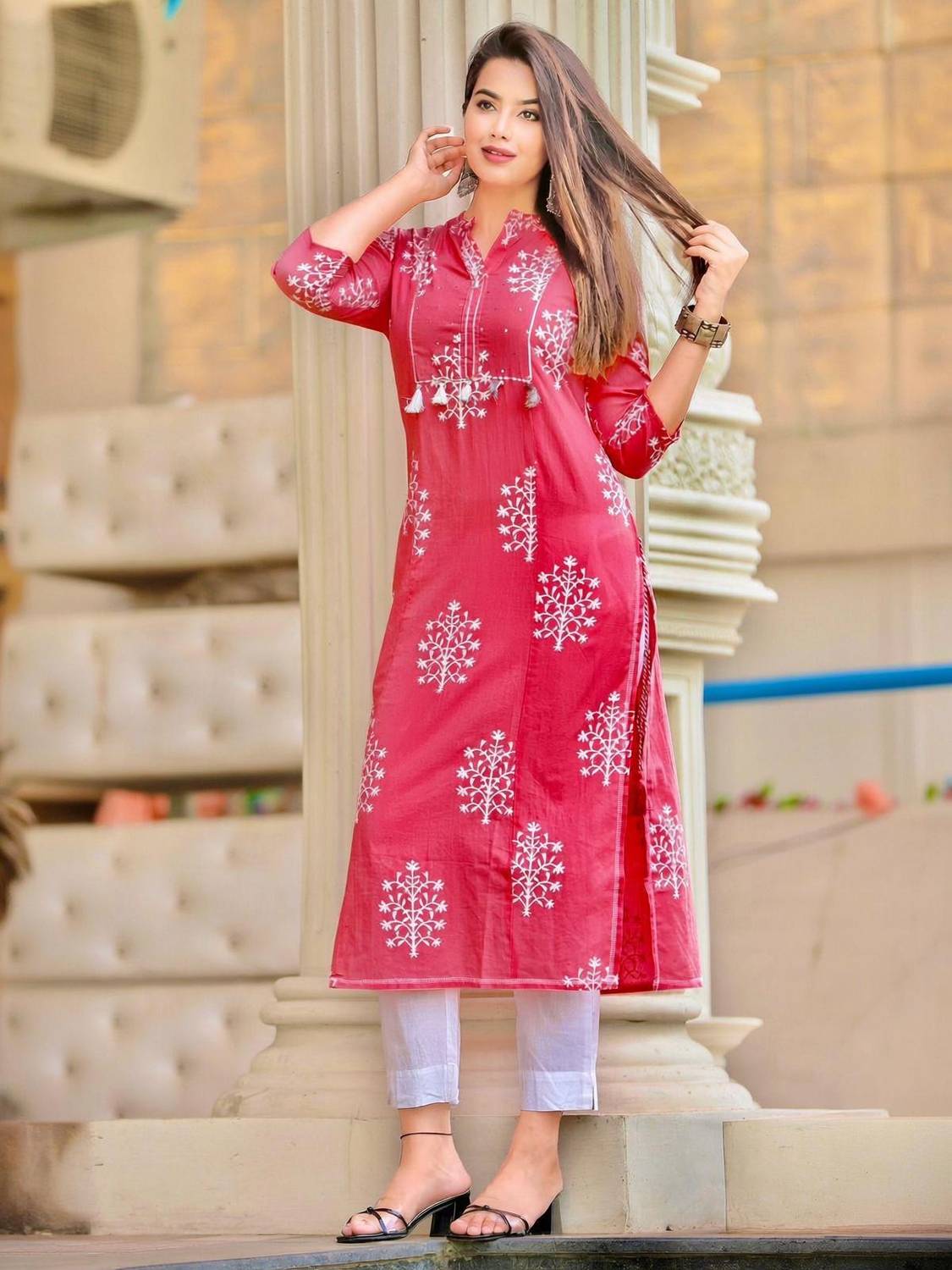 Rimeline Fashion Women Embroidered Straight Kurta
