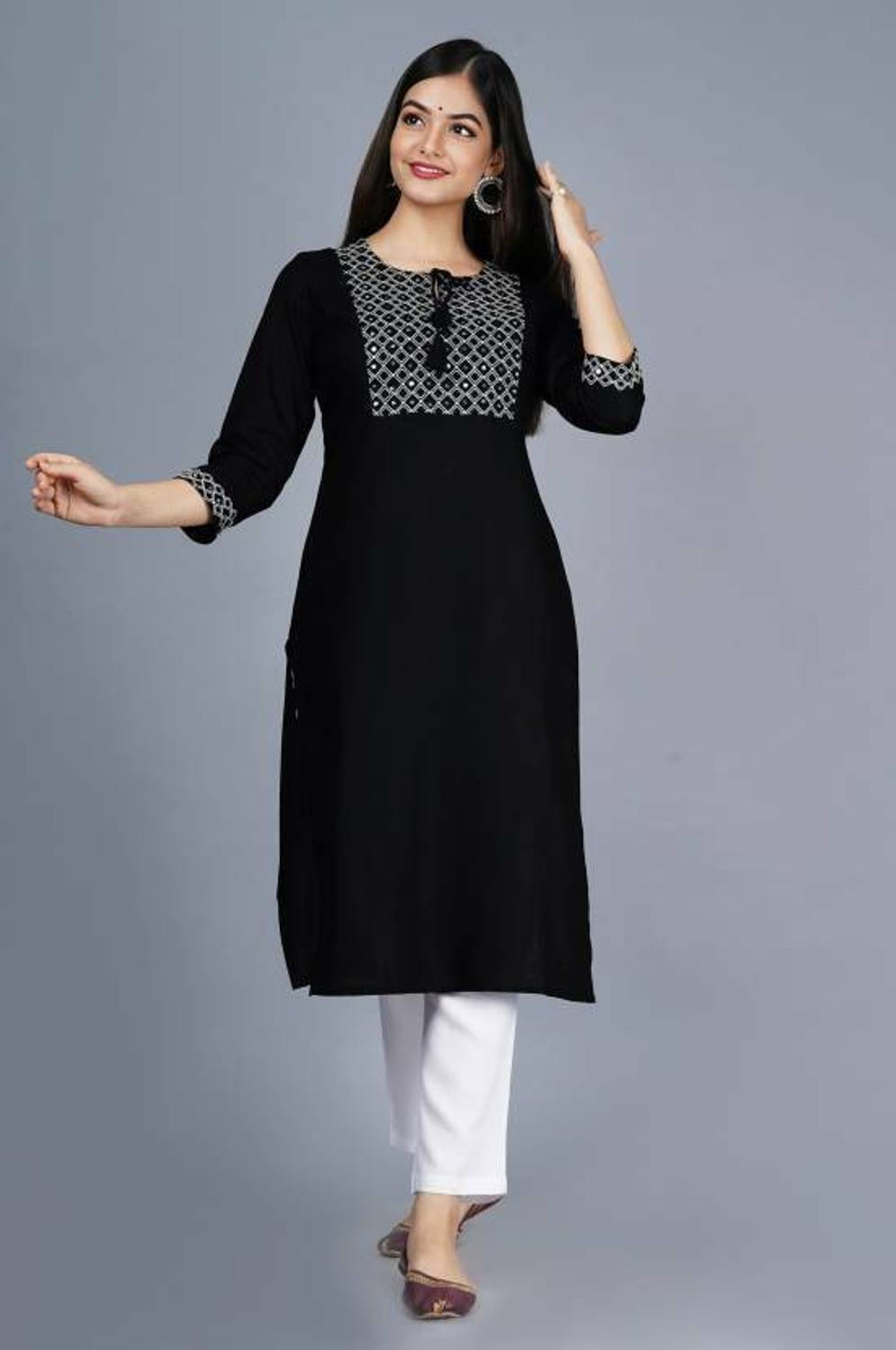 PRIYALIFASHION Women Embroidered Viscose Rayon Straight Kurta (Bl