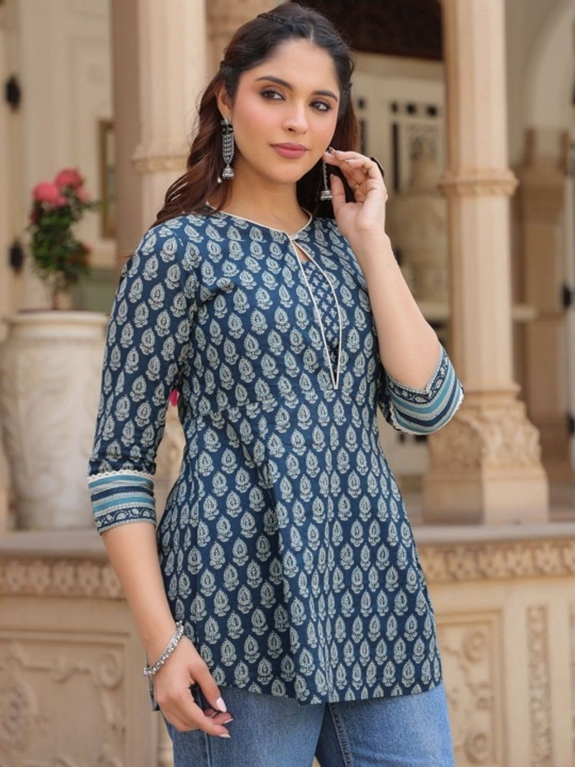 Image of FABRIKART Women Printed, Paisley Straight Kurta