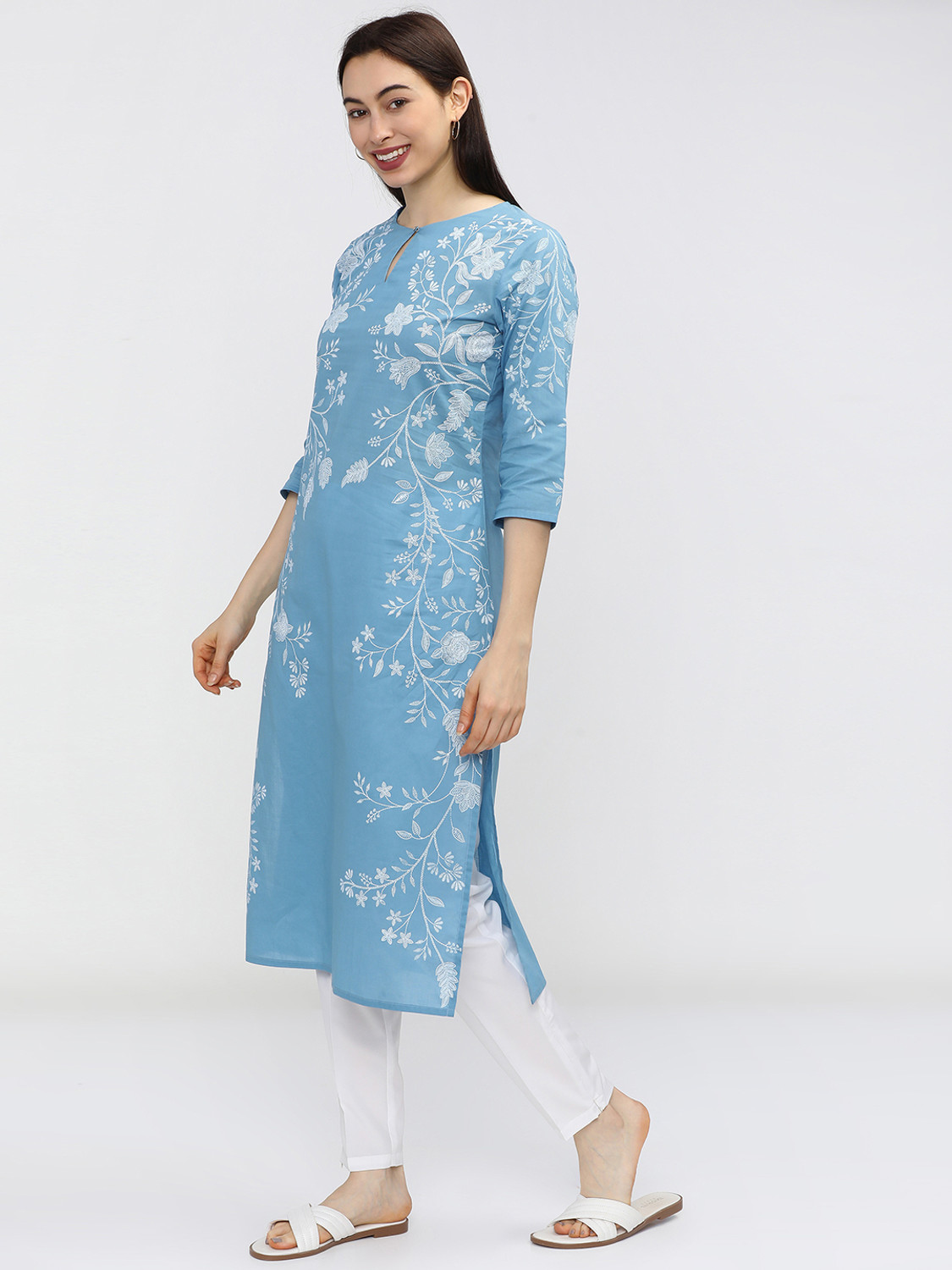 Image of Vishudh Women Printed Straight Kurta