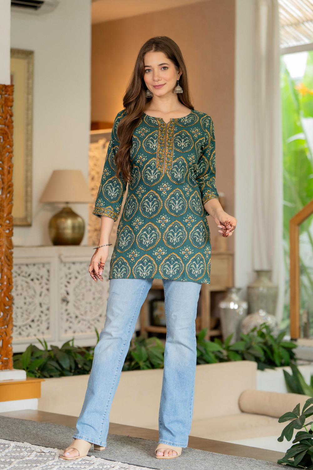 Image of Fyunl Women Printed Straight Kurta