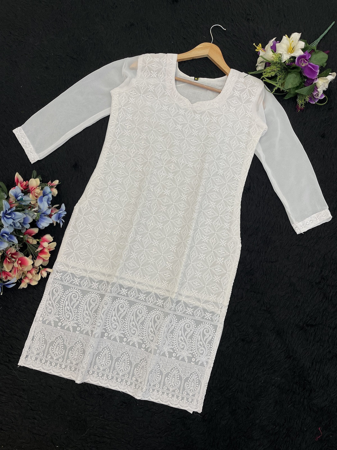 Image of TRANDTIDE Women Solid Straight Kurta