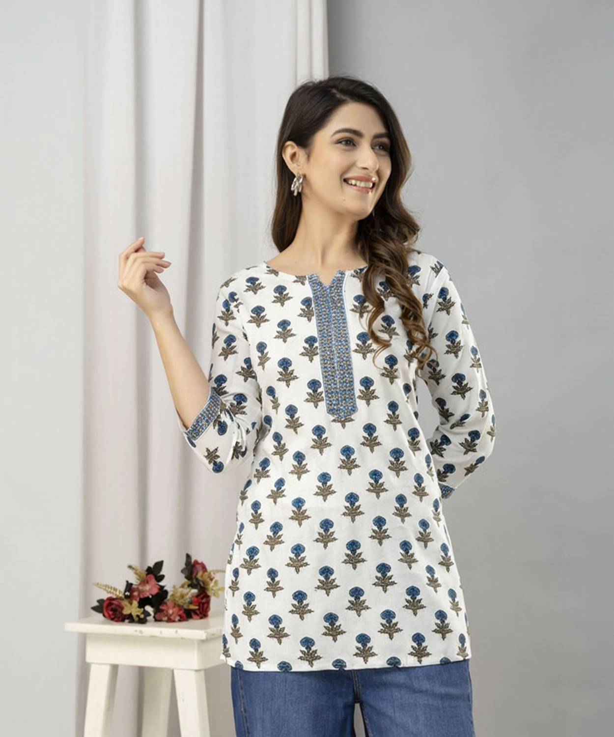 HARITWAL Women Printed Viscose Rayon Straight Kurta (White)
